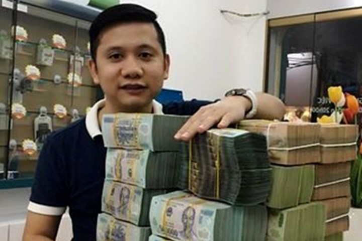 Nhiều nghi vấn quanh việc chi 9 tỷ mua sim VIP 11 số